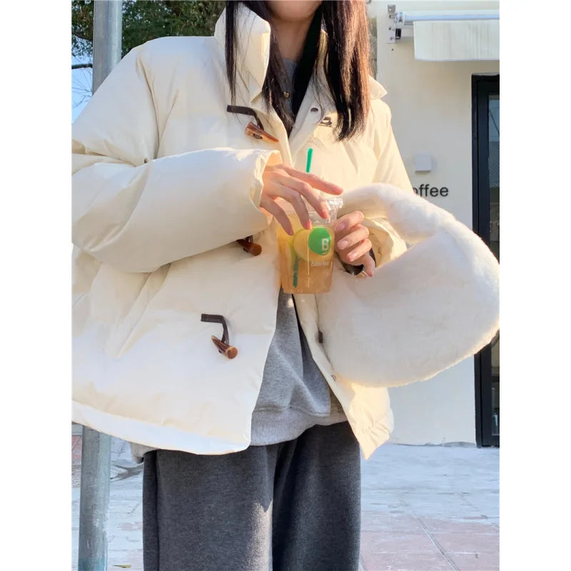 Parka avec fermeture à boucle en bois